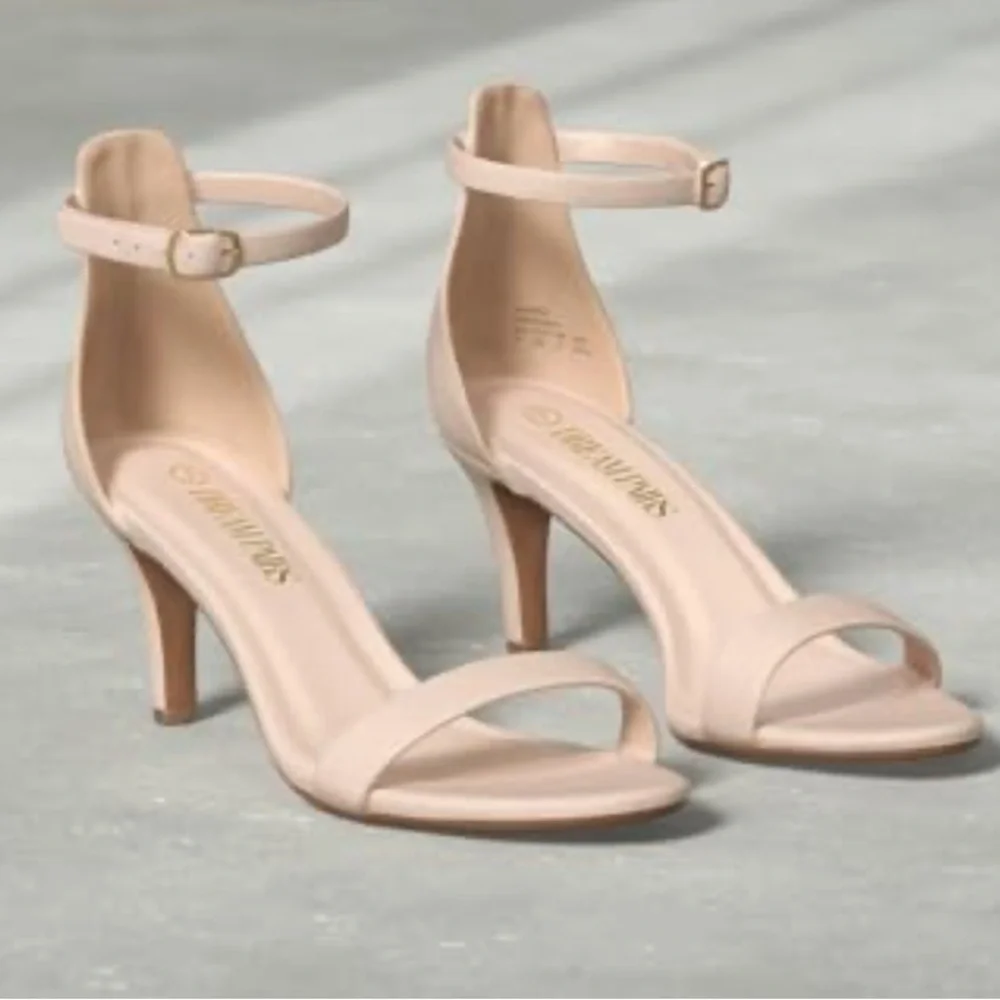 Dream‎ Pairs Nude Ankle Strap Heels Sz 10